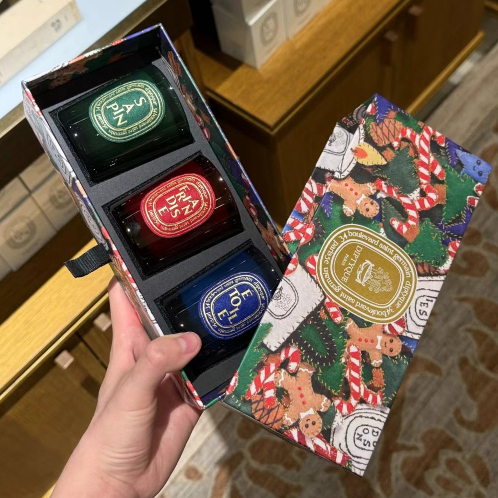 Diptyqueing Christmas Tree Rom - đánh giá và giá Home Fragrance Diptyque
